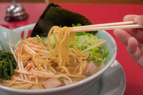 山岡家　ラーメン