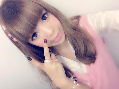 藤田ニコル