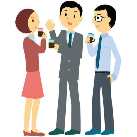 コーヒーブレイク中の3人の会社員