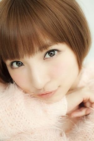 篠田麻里子