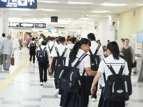 【画像】修学旅行、バスが手配できず直前にドタキャンｗｗｗｗｗ