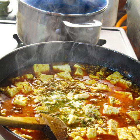 麻婆豆腐を作る　イメージ