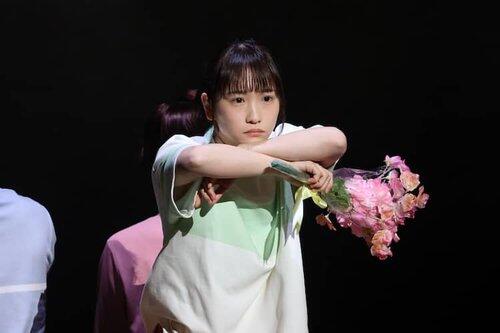 【悲報】川栄李奈、『千と千尋』ワールドツアーに不在、理由は明かされず…橋本環奈との不仲説が再浮上