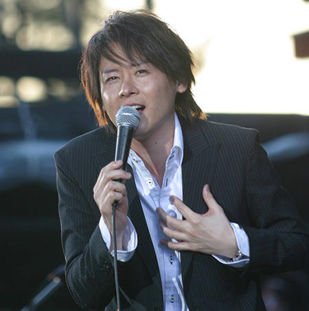 河村隆一