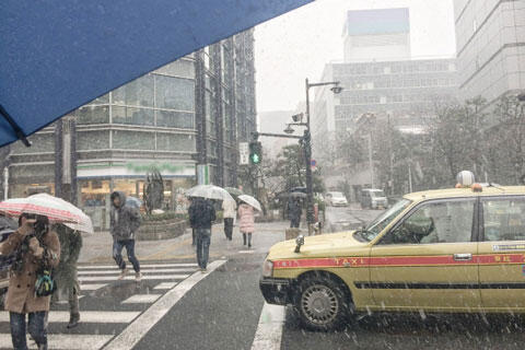 雪降る街（東京）　イメージ