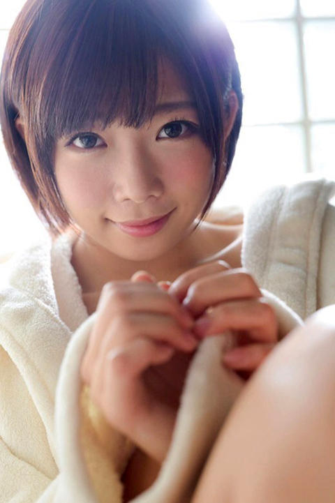 紗倉まな