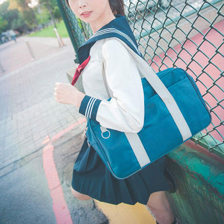 学生服　女性