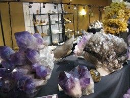 Tucson-Gem-Show-Crystals-255x191