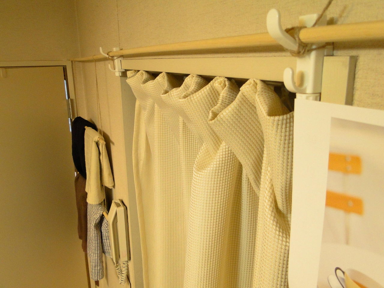 100均のかもいフック活用 ウォールラック Neigeノ庭カラ