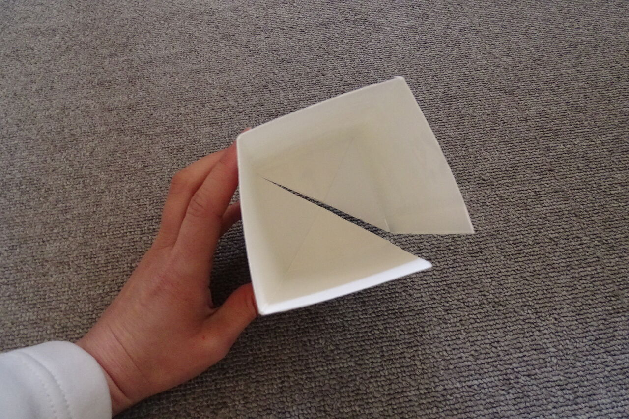 ほぼ０円収納 牛乳パックをケース内の仕切りに Neigeノ庭カラ