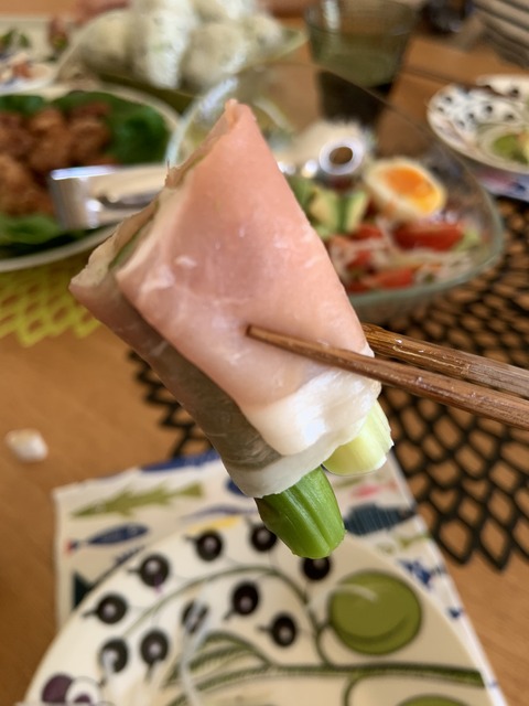 6DD27239-DA7A-4F28-A309-19D7CA91F181