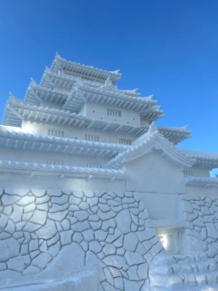 b8566c72-5b08-4ba9-9022-7b5dc9ee3d28