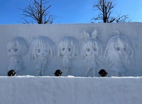 3957