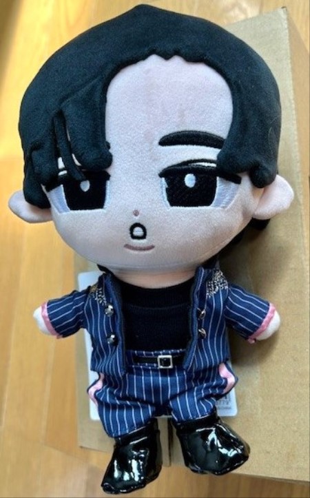 お誕生日をお祝いしてすのチル（目黒蓮さん）の服を作りました : 猫