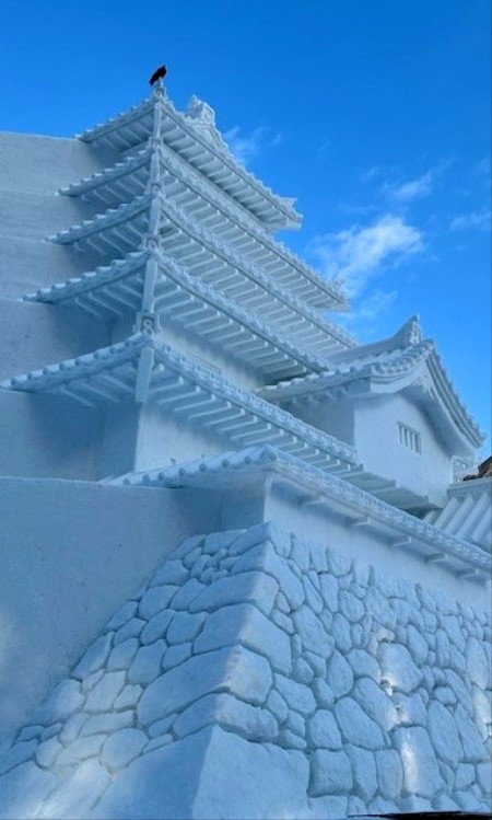 雪まつりの大雪像「会津鶴ヶ城」の美しさ : 猫だらけ Powered by