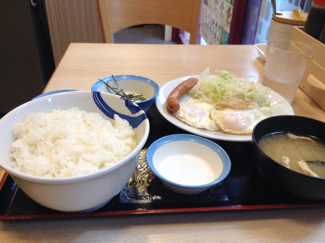 いいよね ダイエット中でも ｗソーセージエッグ定食 松屋 僕と磁石と乾電池