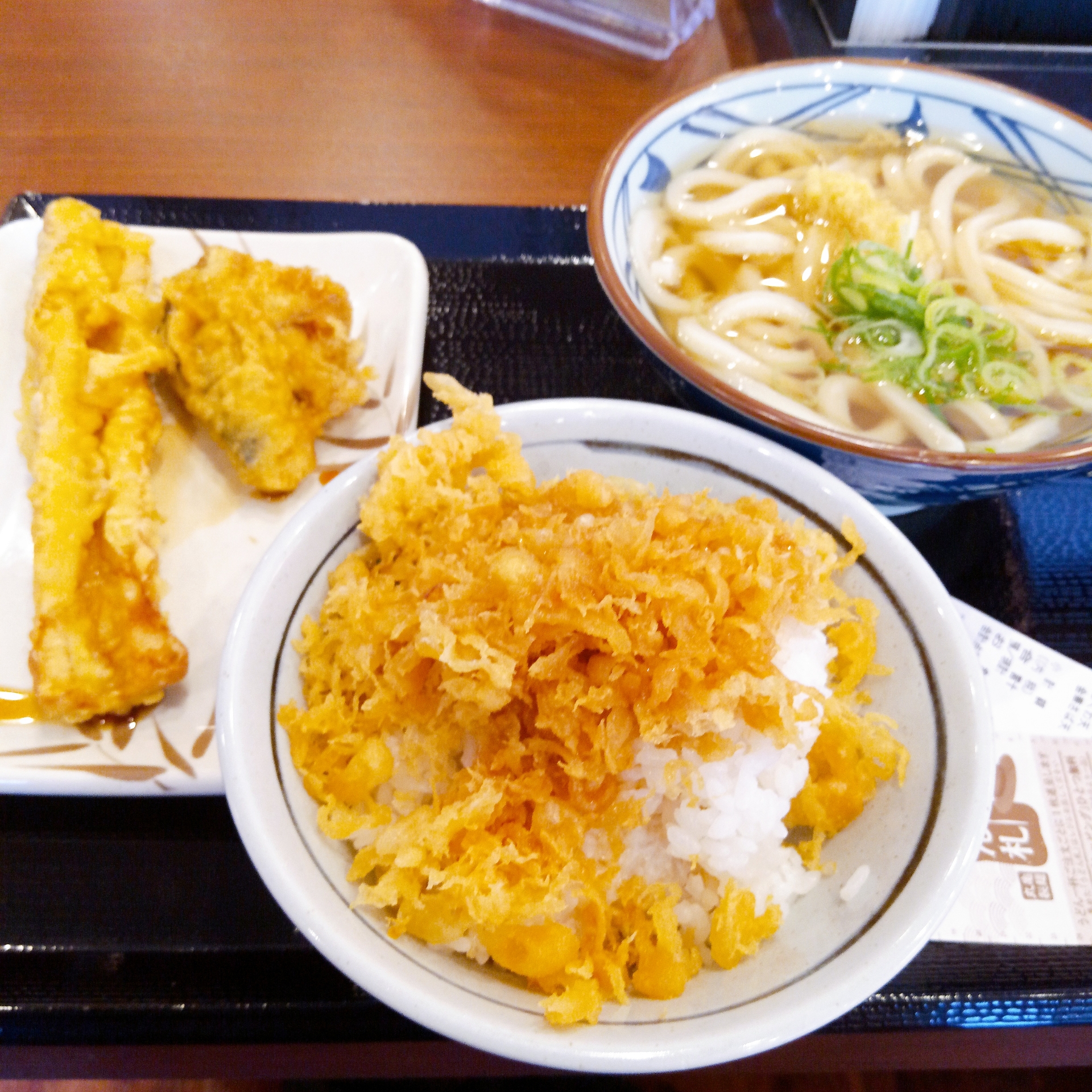 丸亀製麺で揚げ玉天丼 僕と磁石と乾電池