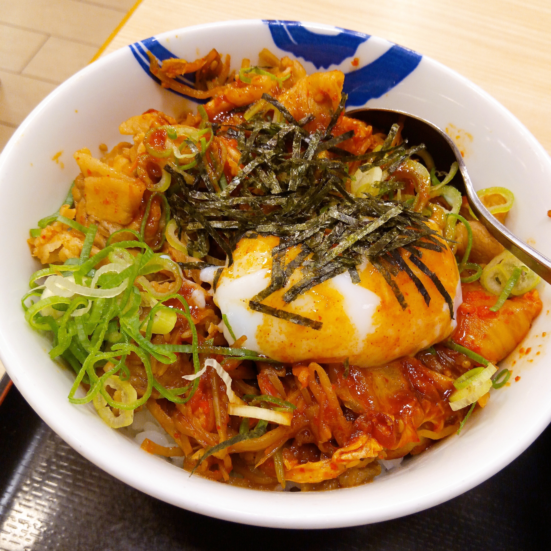 復活 松屋の 豚 ビビン丼 僕と磁石と乾電池 復活 松屋の 豚 ビビン丼 僕と磁石と乾電池