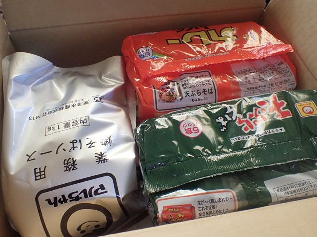 これさえあれば マルちゃん焼そばの粉末ソース1kg入りを買ってしまった 僕と磁石と乾電池 これさえあれば マルちゃん焼そばの粉末ソース1kg入りを買ってしまった 僕と磁石と乾電池