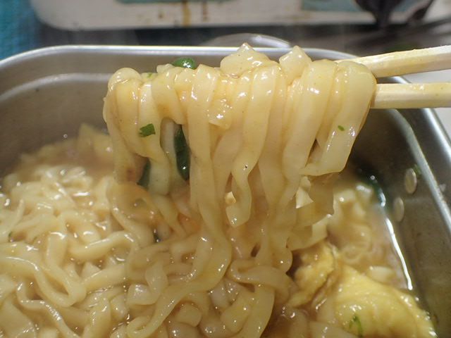 マルちゃん カレーうどん の美味しい食べ方 僕と磁石と乾電池