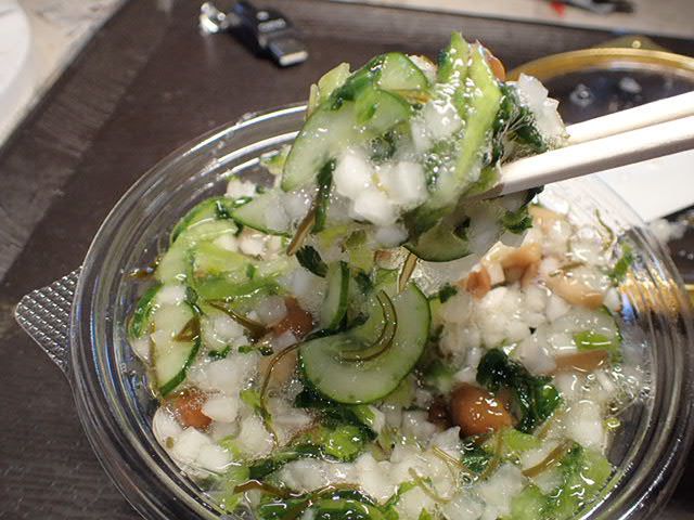 セブンイレブンの おかず漬物 蔵王菜なめこ と納豆のネバネバ丼 僕と磁石と乾電池