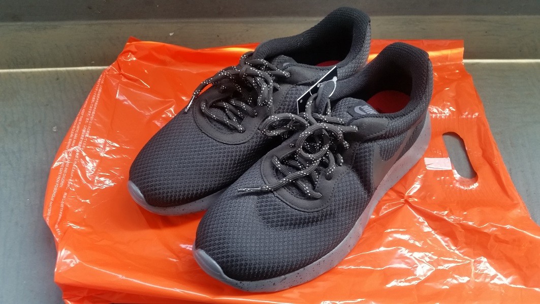 ナイキ タンジュンse Nike Tanjun Se あかまる走れ ナイキ タンジュンse Nike Tanjun Se あかまる走れ