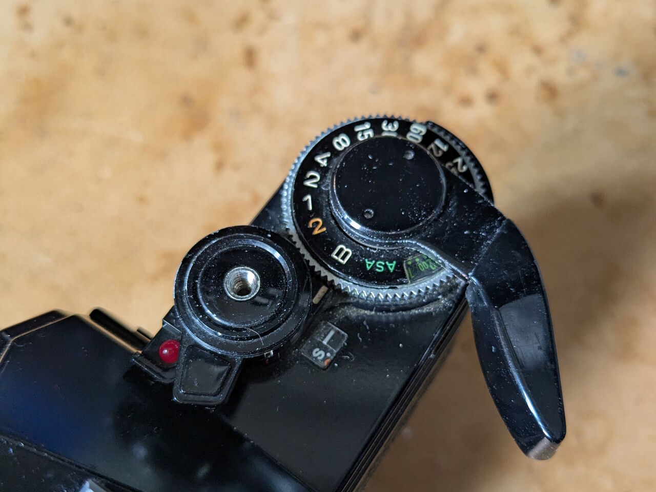 Canon AE-1のファインダを掃除する : ねこめしのジャンクカメラ