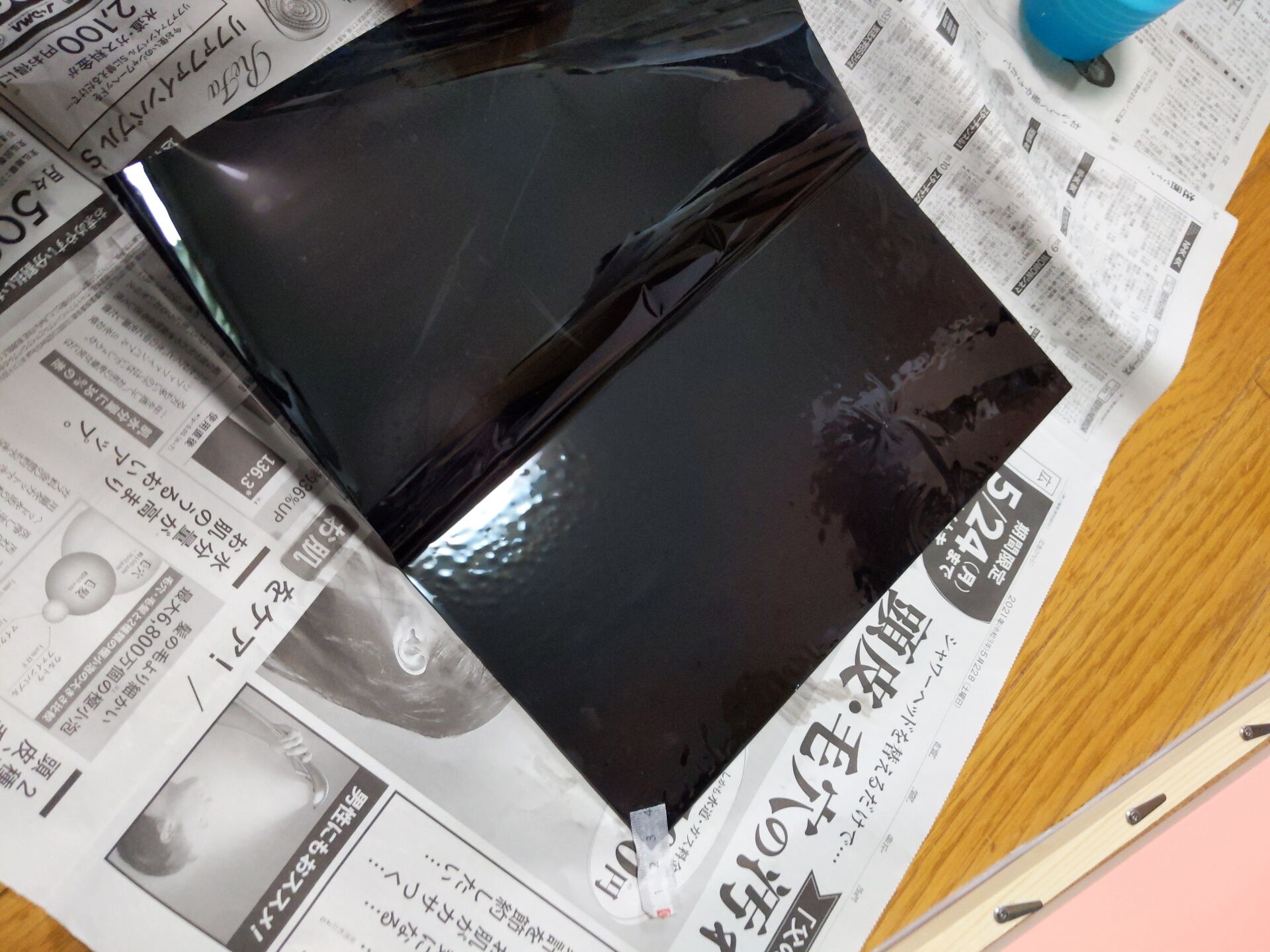 スモークフィルムをアクリルパネルに貼る 失敗 ねこめしのよなよな工房ブログ