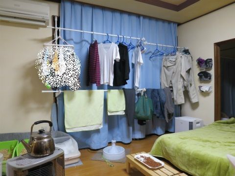 窓エコするお金がないので寒さ対策に1枚6円のプラダンを窓に張って簡易二重窓構造を作ってみた 後編 ねこもり 窓エコするお金がないので寒さ対策に1枚6円のプラダンを窓に張って簡易二重窓構造を作ってみた 後編 ねこもり