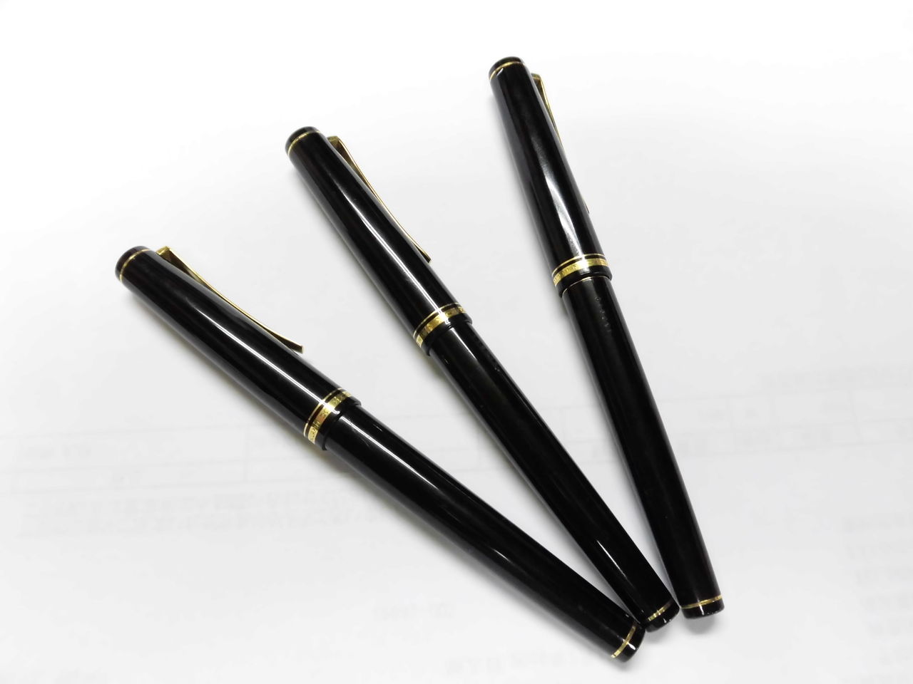 Pilot 万年筆 ELABO 14K SF 初期型 1978 日本語のために開発された万年筆「エラボー」（1978年発売） | かく