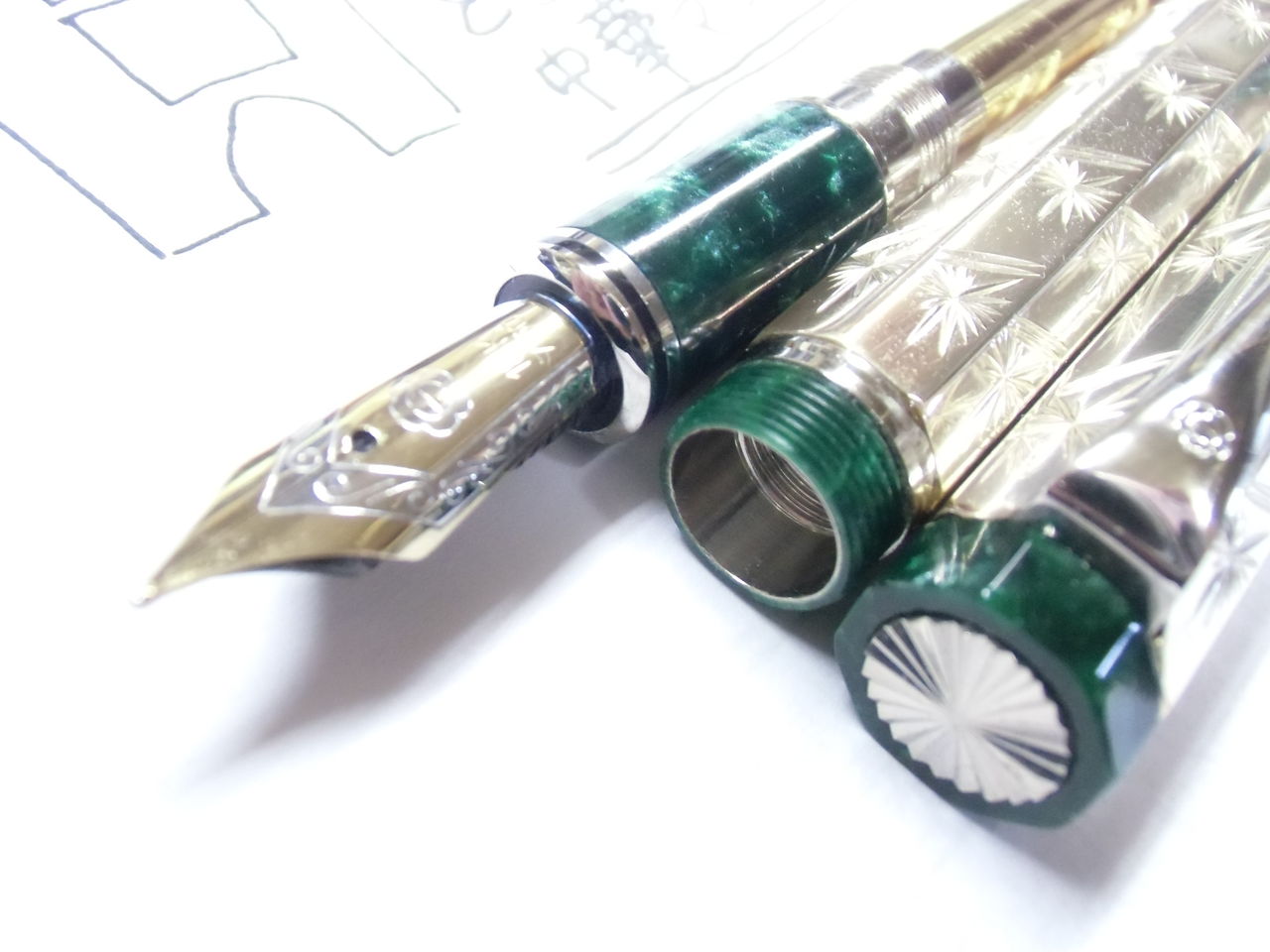 750 18K HERO万年筆 HERO 英雄 ペン先 18K 750 マーブル 緑色の万年筆