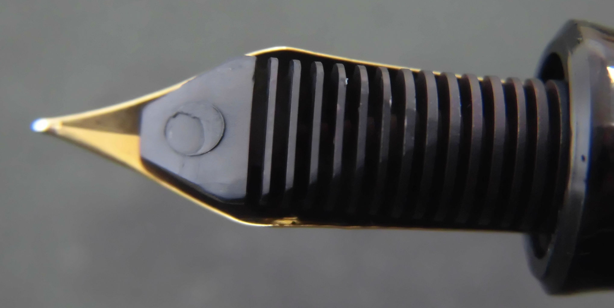 PELIKAN トレド M700 18C-750 ＜EF＞(E,N) : 万年筆おやじの備忘録