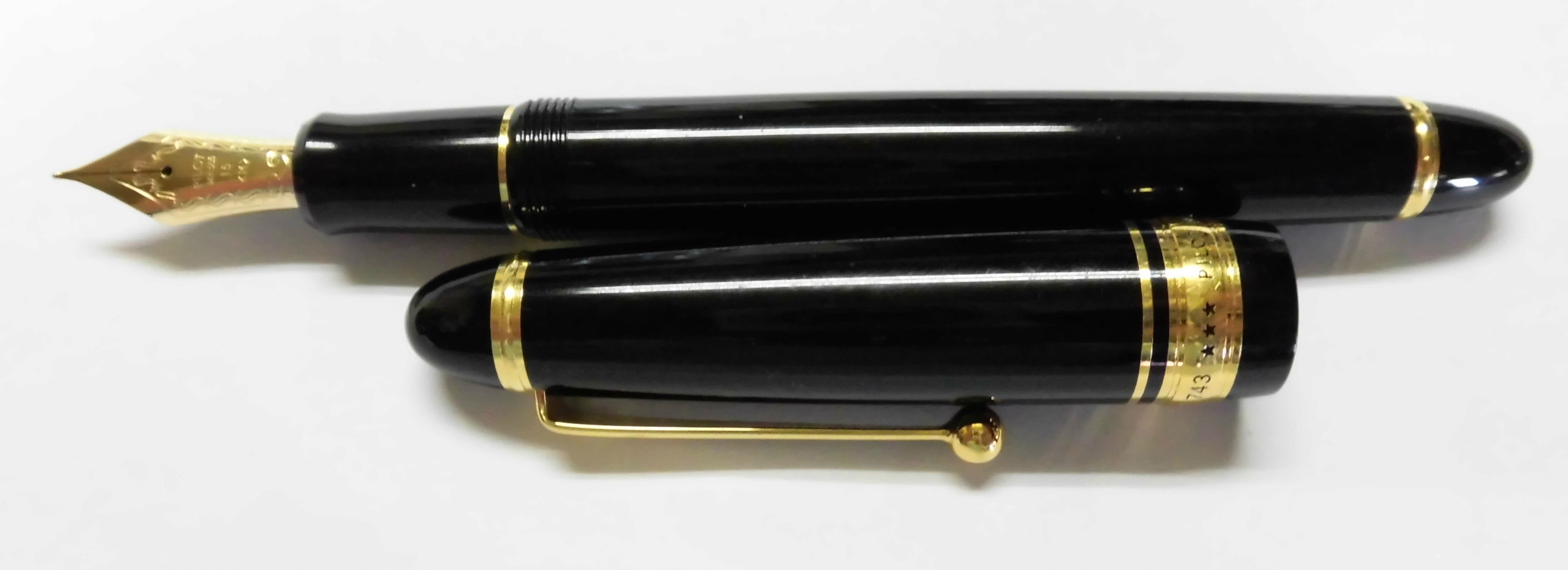PILOT CUSTOM 743 万年筆 14K 585 15 M 万年筆】 PILOT CUSTOM 743 14K-585 15 （M） ケース入り 0312011-4