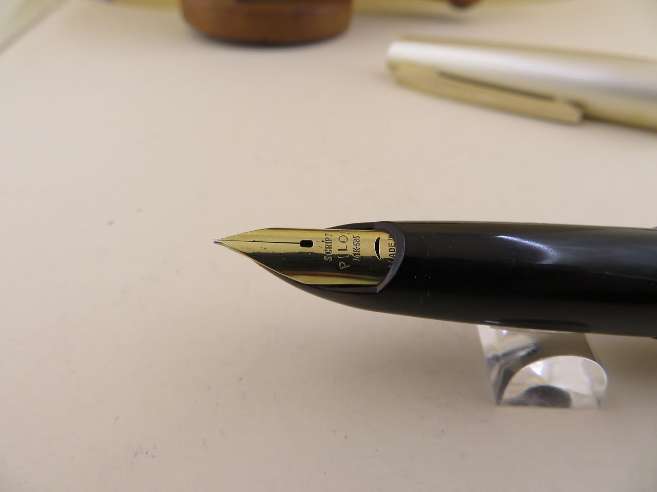 PILOT E-300 14K-585 ＜SCRIPT＞ 2.66 : 万年筆おやじの備忘録