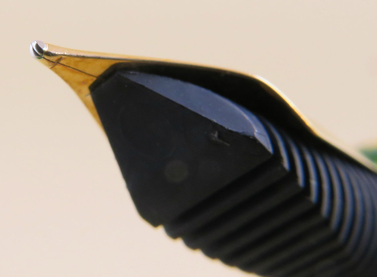 PELIKAN M710 イエロー・トレド 18C : 万年筆おやじの備忘録