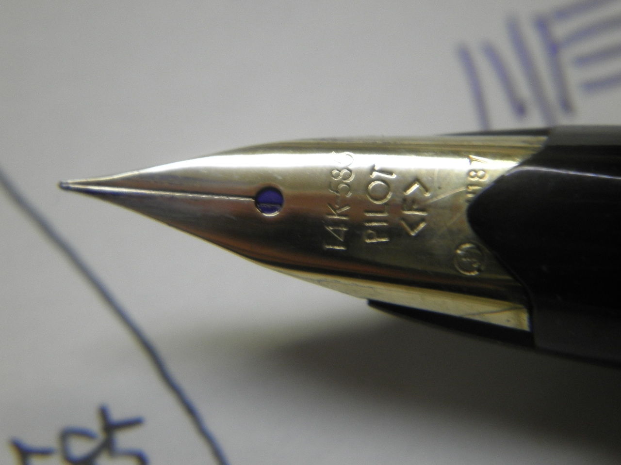 PILOT Elite ＜F＞14K-585 : 万年筆おやじの備忘録