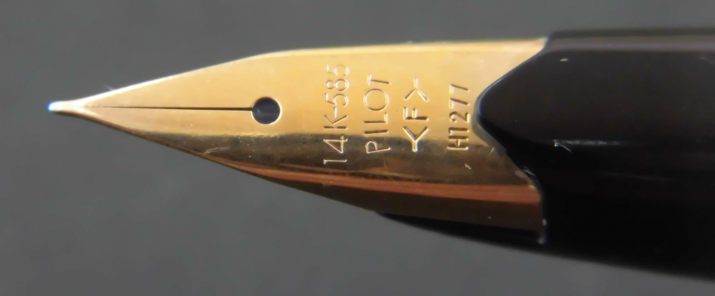 PILOT Elite 14K-585 ＜F＞ H1277 : 万年筆おやじの備忘録