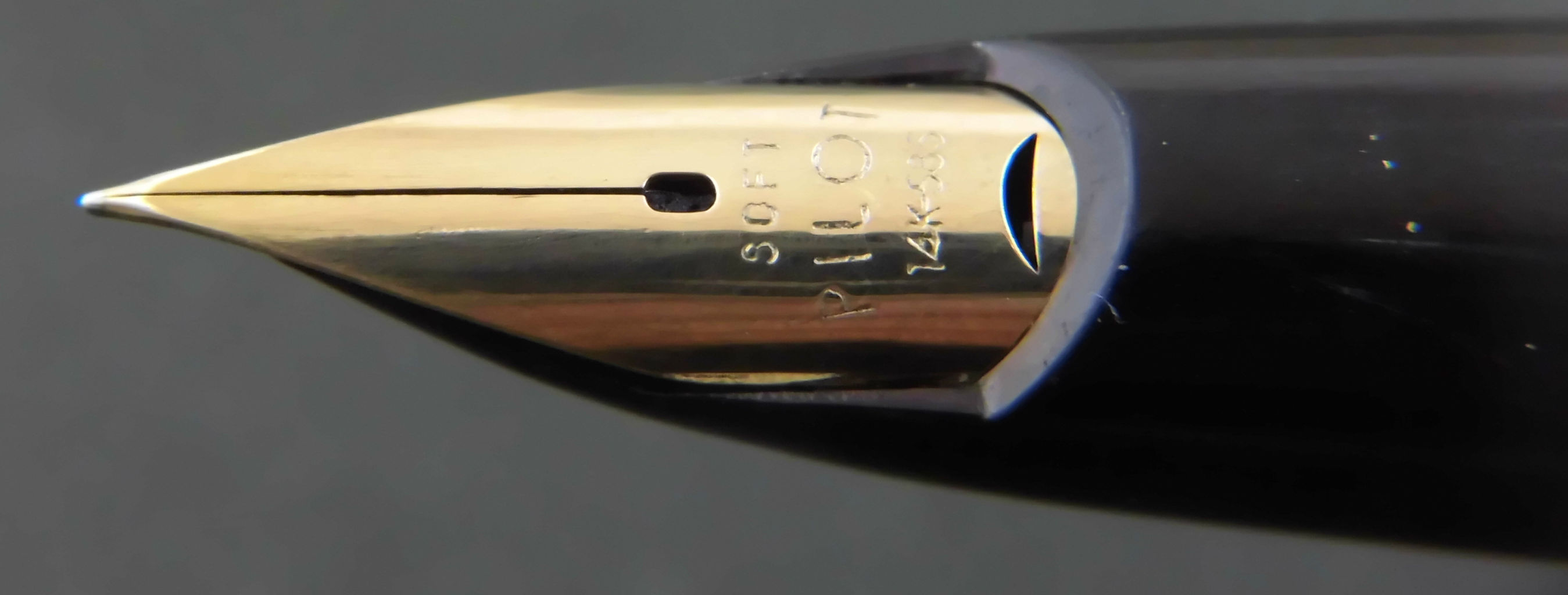 パイロット E-200 14K SOFT PILOT E-200 14K-585 ＜SOFT＞ : 万年筆おやじの備忘録