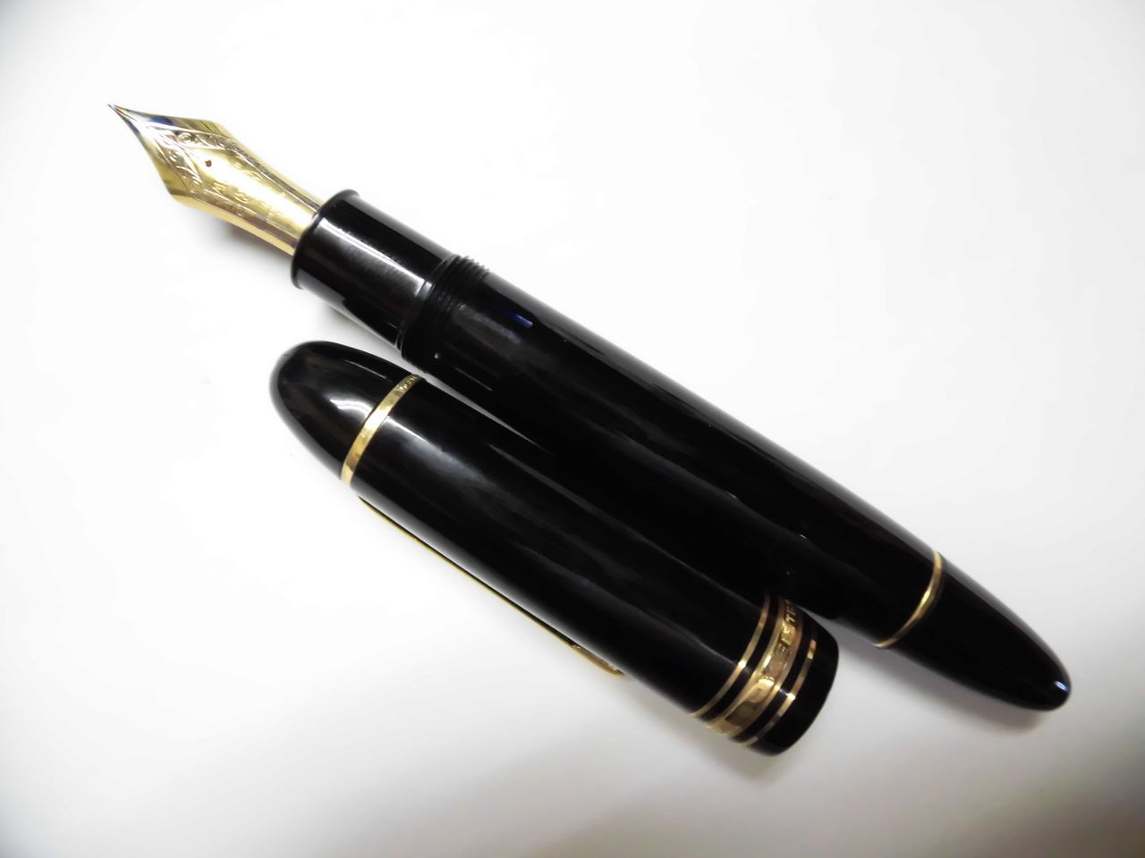 号外」MONTBLANC ＃149の金一色ニブって？ : 万年筆おやじの備忘録