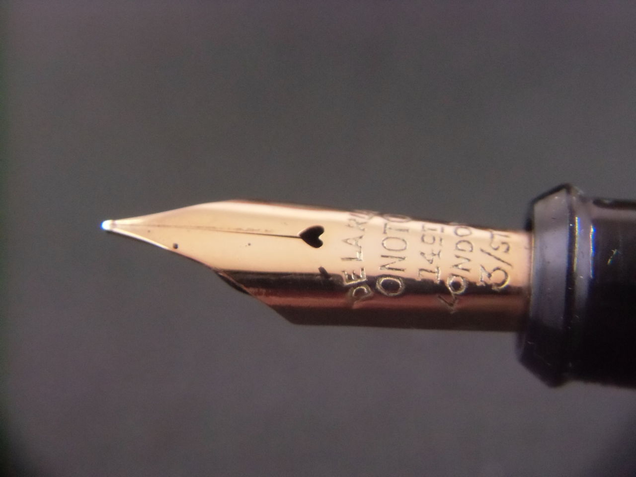 優雅なプランジャー式 ONOTO THE PEN : 万年筆おやじの備忘録