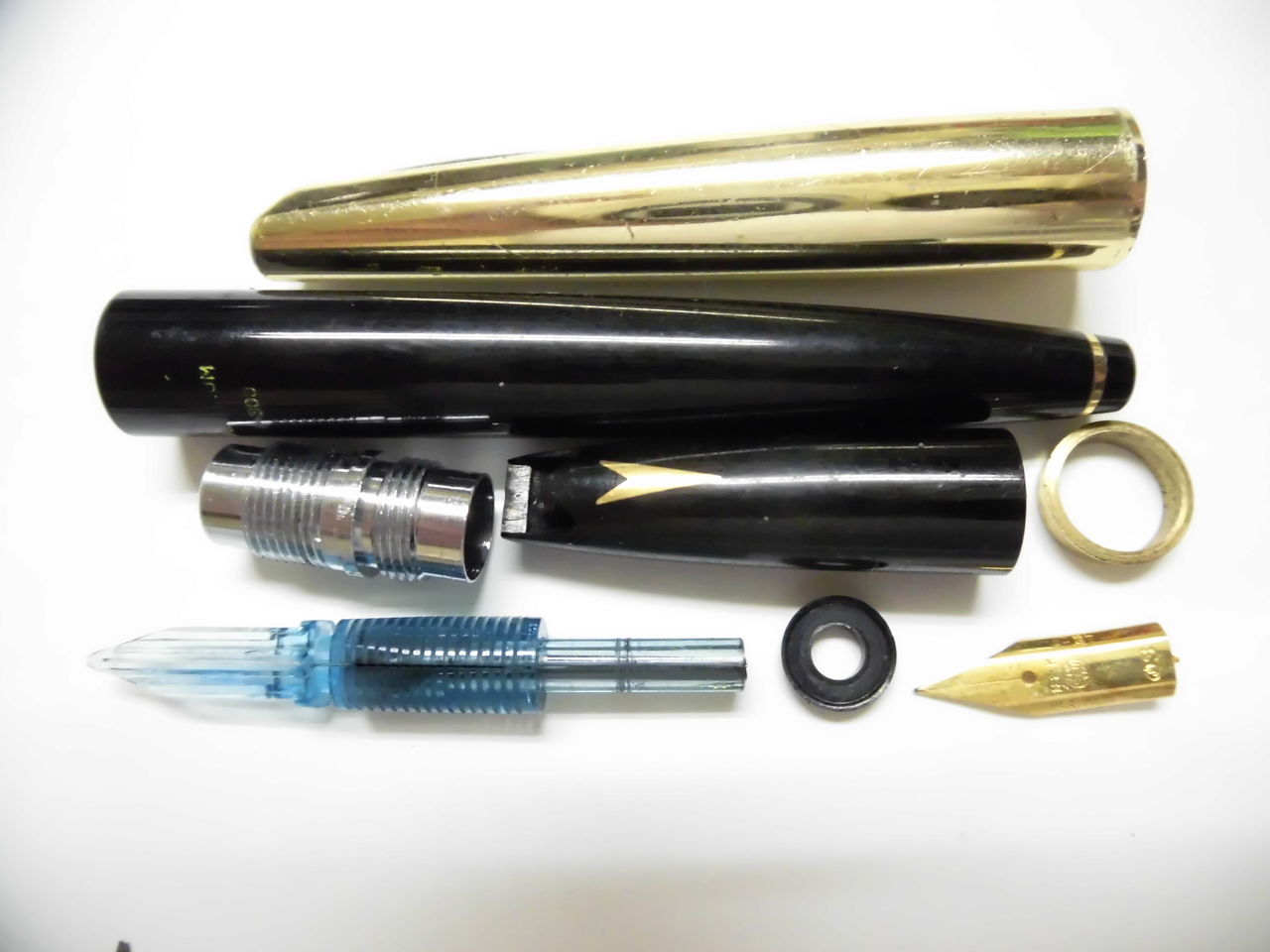 プラチナ P-300 万年筆　ペン先18K 詳細ページ | 万年筆 ボールペンなど高級筆記具の販売・買取