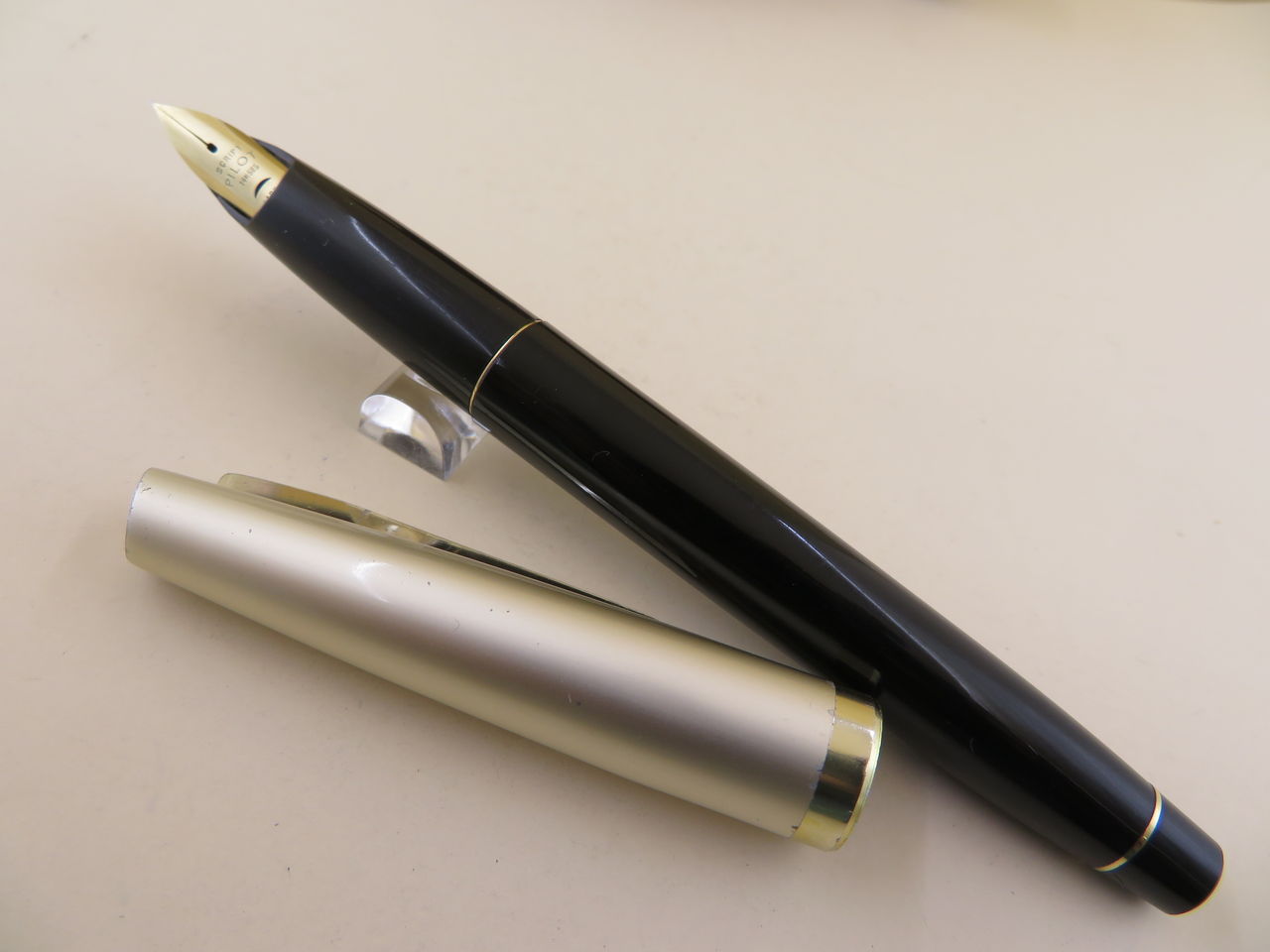 PILOT E-300 14K-585 ＜SCRIPT＞ 2.66 : 万年筆おやじの備忘録