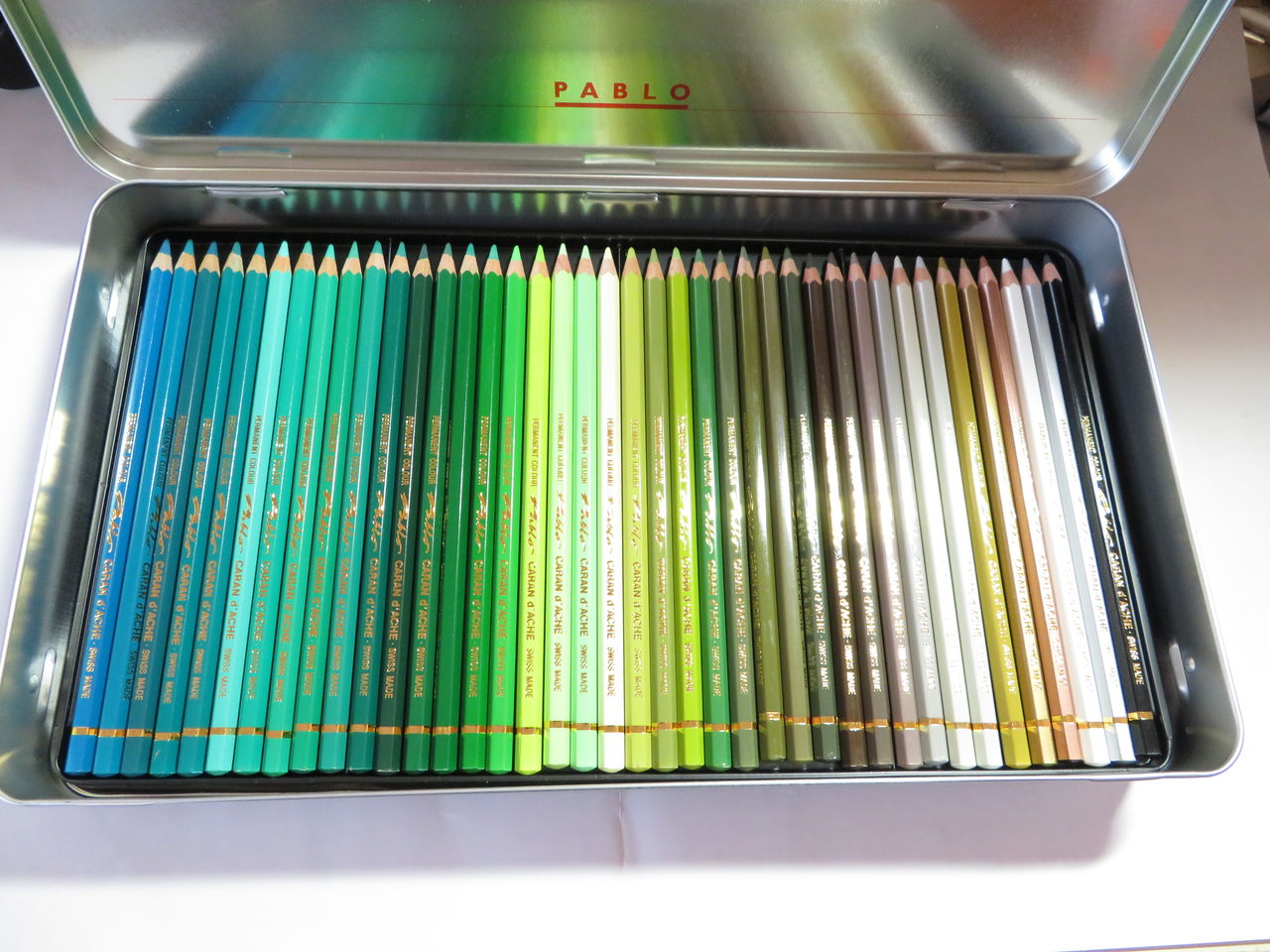 画材（色鉛筆）紹介 カランダッシュ・パブロ 120色 : 万年筆おやじの備忘録