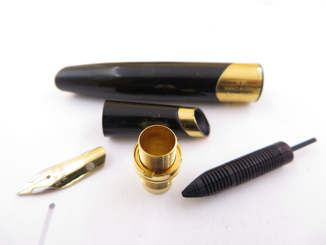 英雄 HERO 172 18K-750 VS PARKER Ellipse : 万年筆おやじの備忘録