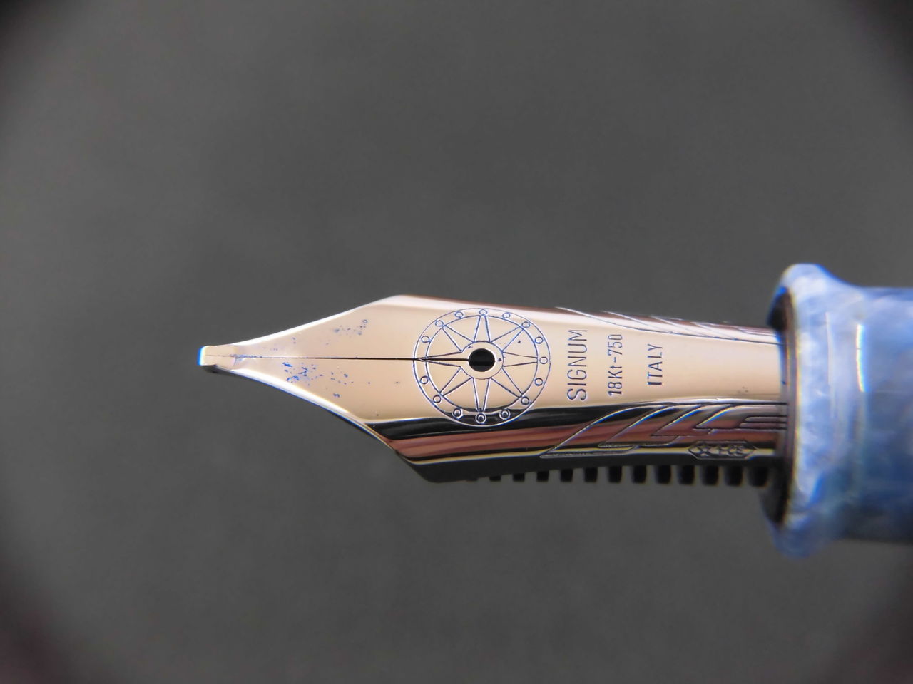 痛まん」のマイナーブランドの”シグナム” その1 : 万年筆おやじの備忘録