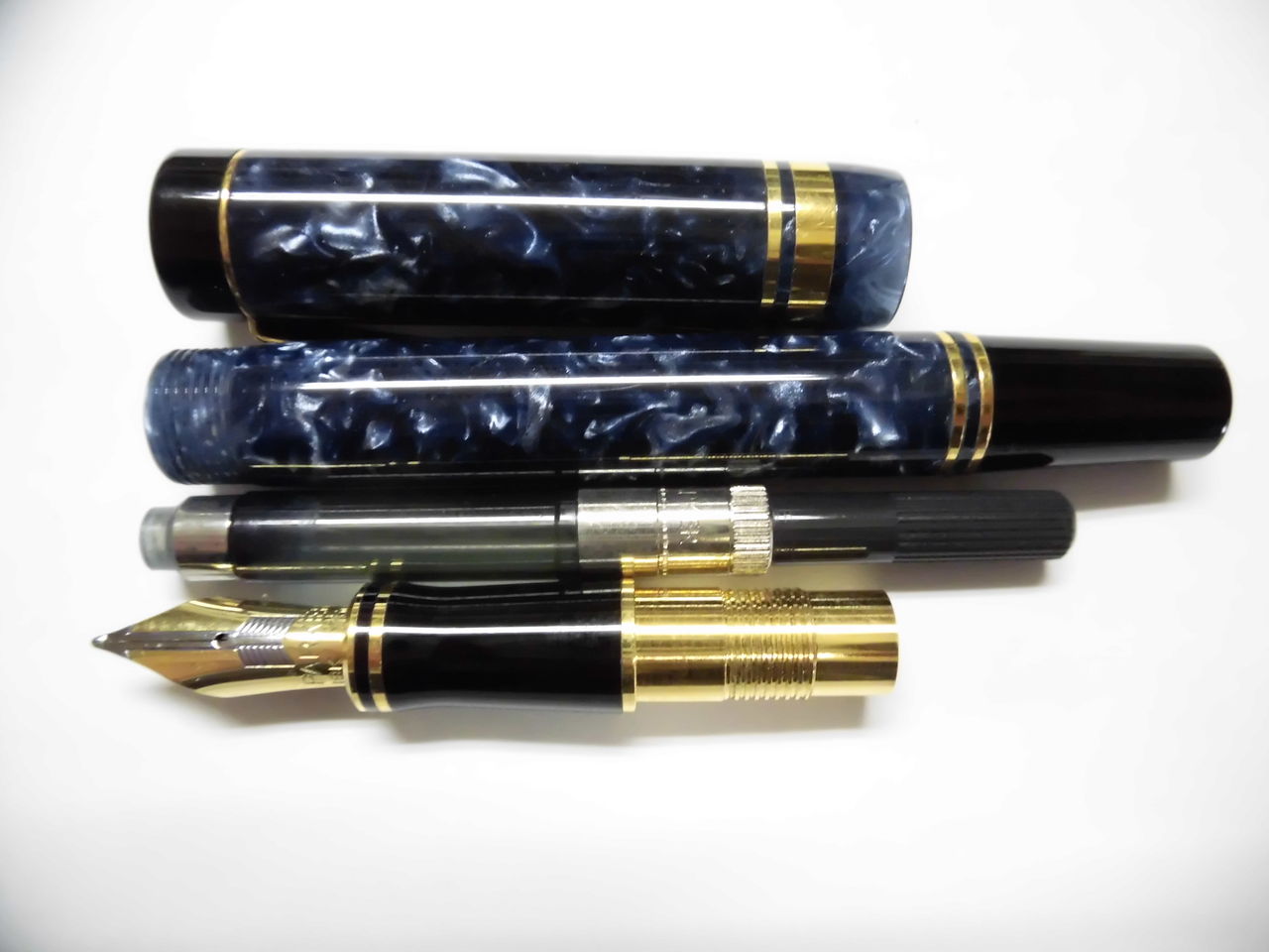 PARKER DUOFOLD 18K-750 <M> 青マーブル : 万年筆おやじの備忘録