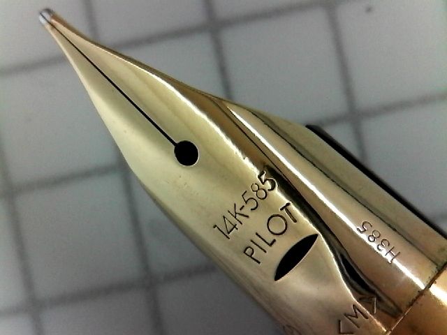 PILOT CUSTOM GRANDEE 万年筆 ペン先 F 14K 585 PILOT⁄パイロット 万年筆 ペン先 F 14K-585 CUSTOM GRANDEE 木製