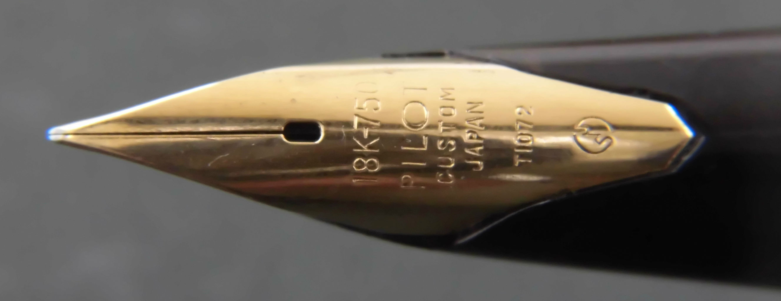 PILOT CUSTOM Elite 18K-750 T1072 : 万年筆おやじの備忘録