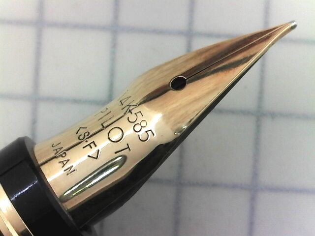 PILOT　Elabo　14K　585　S・Ｆ　 万年筆 　黒 PILOT 初代 エラボー14K-585 ＜S・F＞ : 万年筆おやじの備忘録
