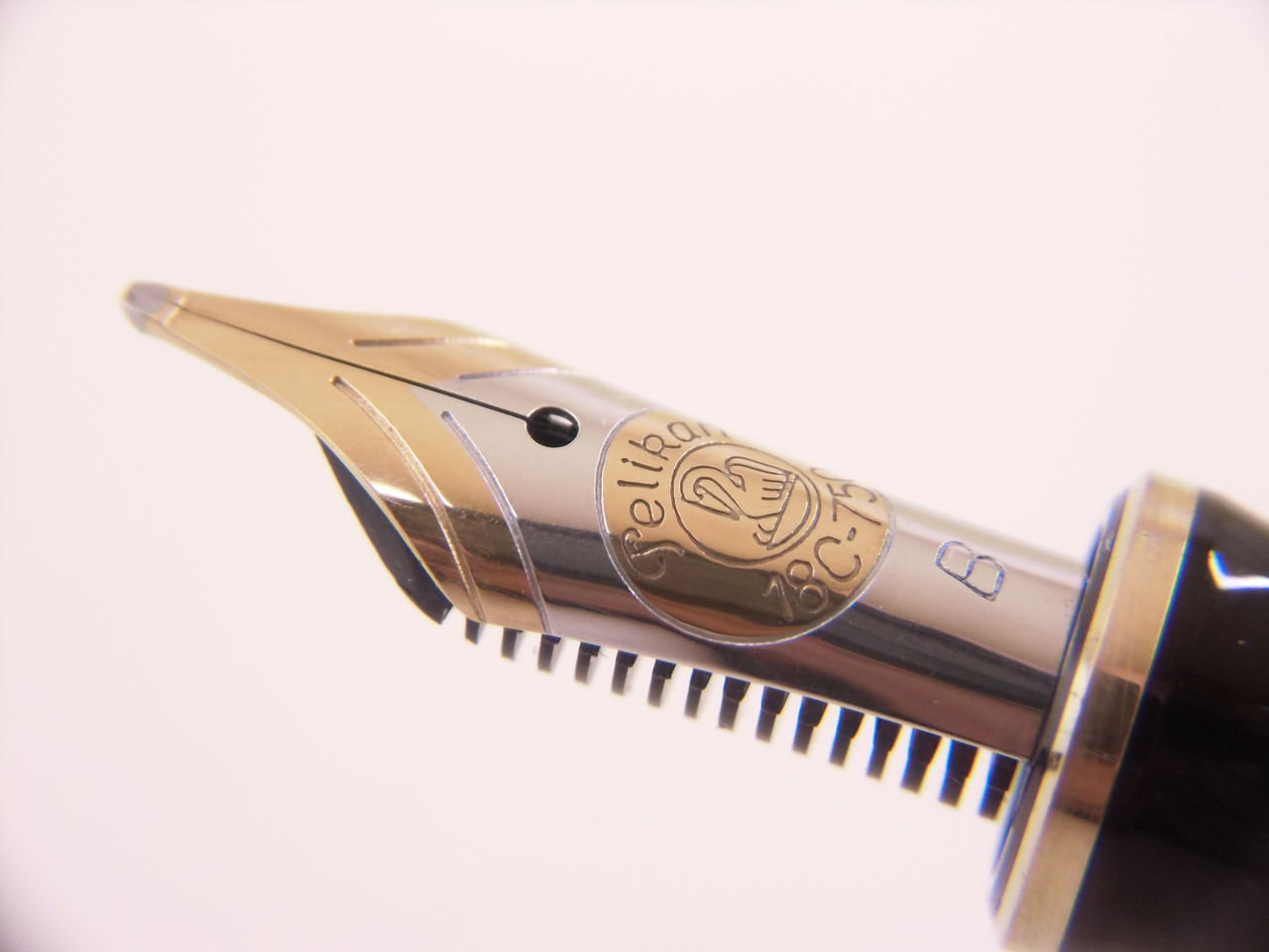 ペリカン PELIKAN 万年筆 18C M750 ヴィンテージ シルバー軸 ペリカン PELIKAN 万年筆 18C M750 ヴィンテージ シルバー軸 【公式通販】